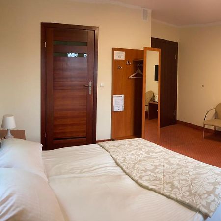 Hotel Gryf Kościerzyna Kültér fotó
