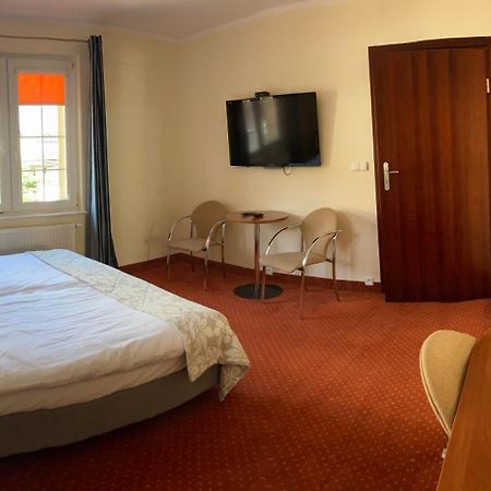 Hotel Gryf Kościerzyna Kültér fotó