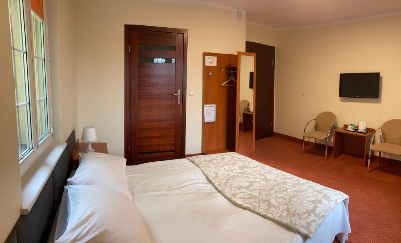 Hotel Gryf Kościerzyna Kültér fotó