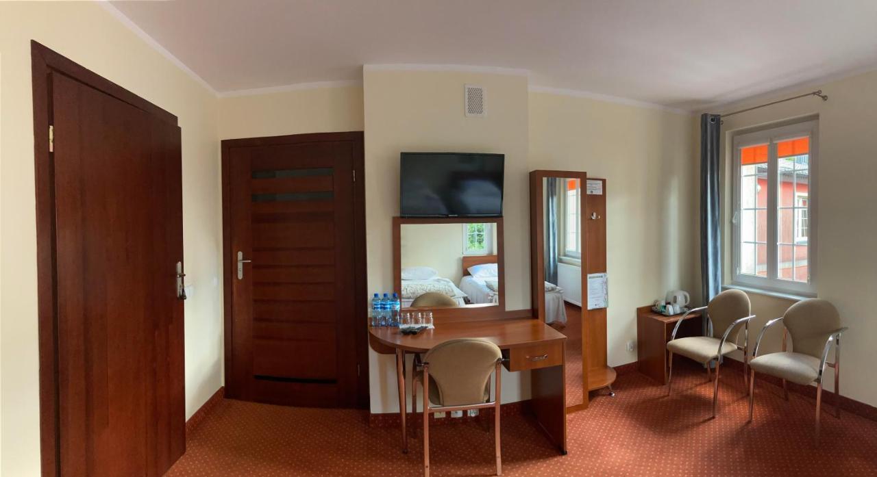 Hotel Gryf Kościerzyna Kültér fotó
