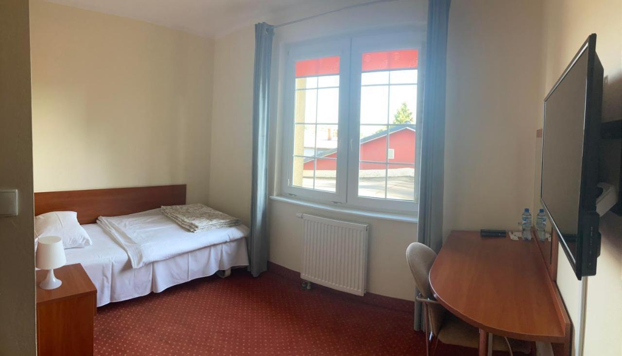 Hotel Gryf Kościerzyna Kültér fotó