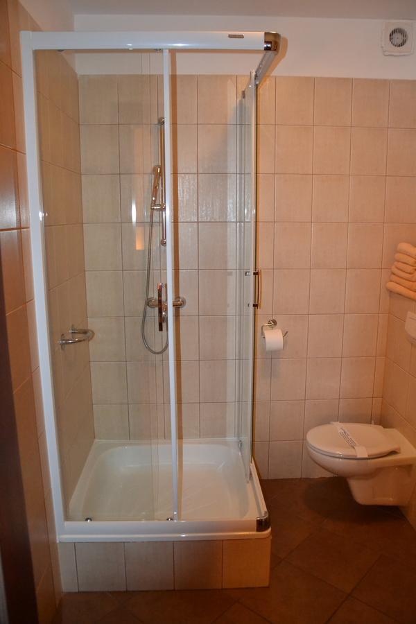Hotel Gryf Kościerzyna Kültér fotó