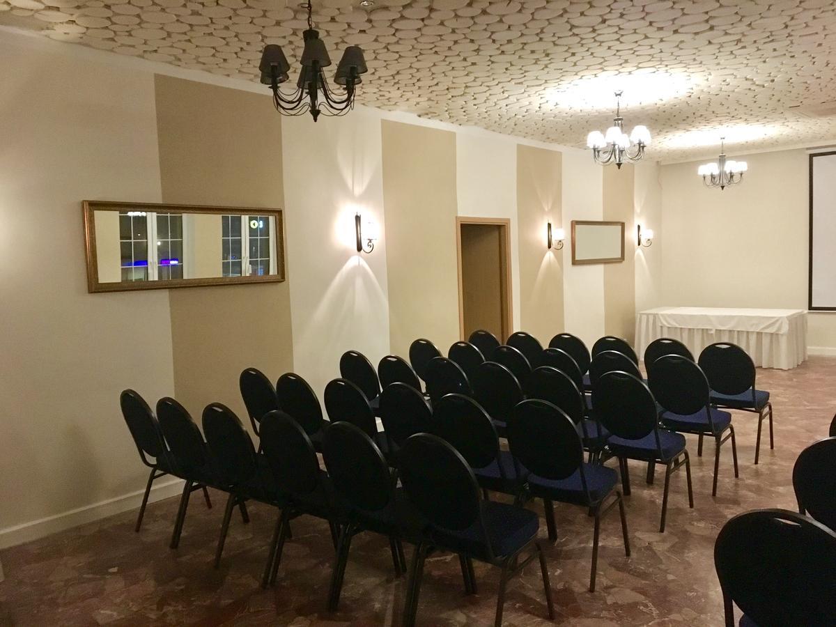 Hotel Gryf Kościerzyna Kültér fotó