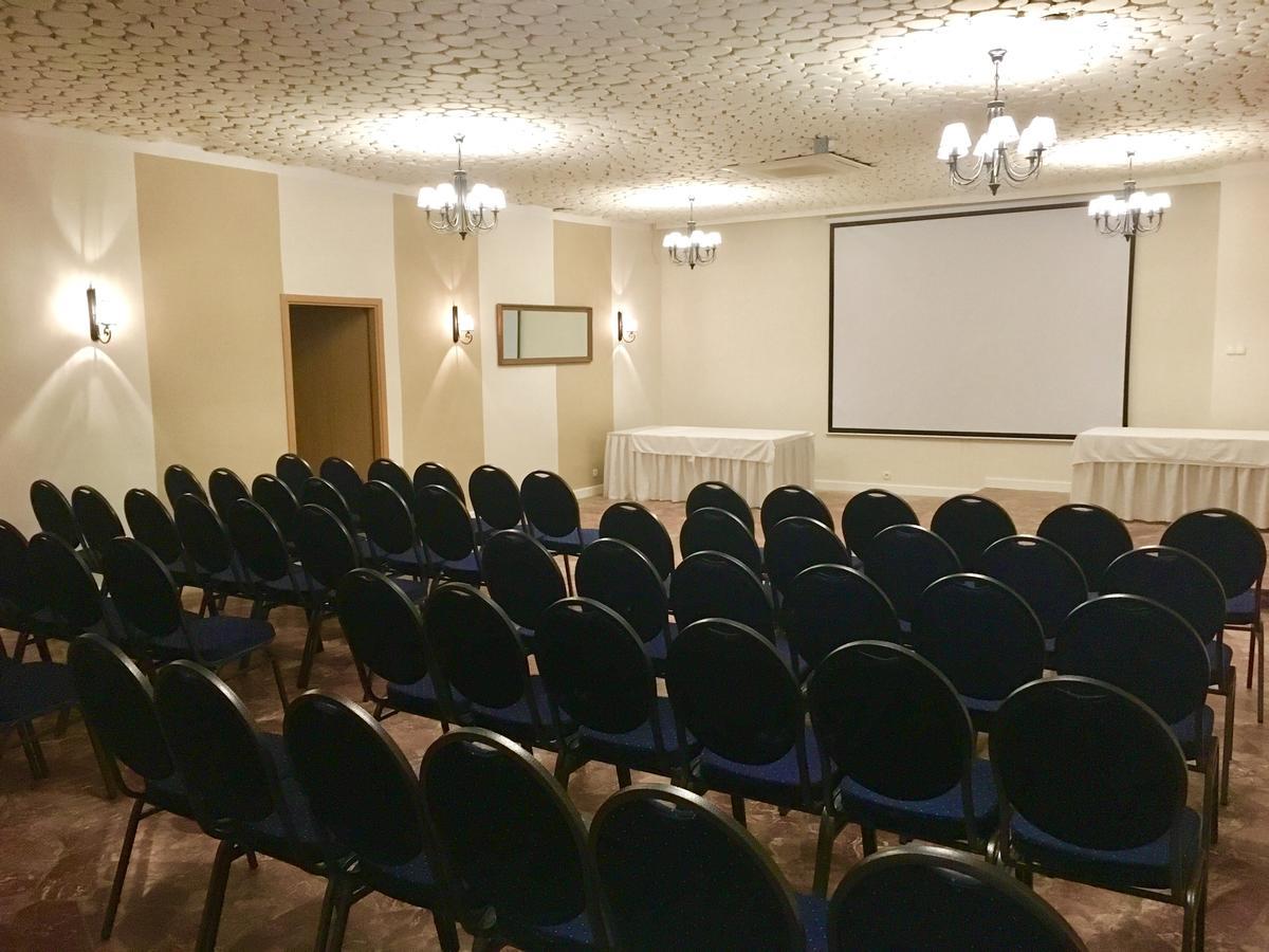 Hotel Gryf Kościerzyna Kültér fotó